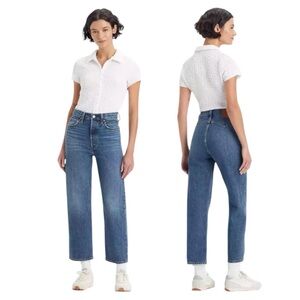 Levi’s Premium “Ribcage Straight Ankle” wide leg baggy medium wash jean 3-pocket